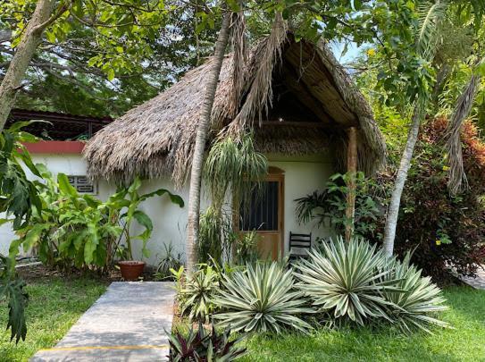 Bungalow Casita Carolina Bacalar Exterior foto